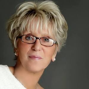 Meet your Posher, Connie